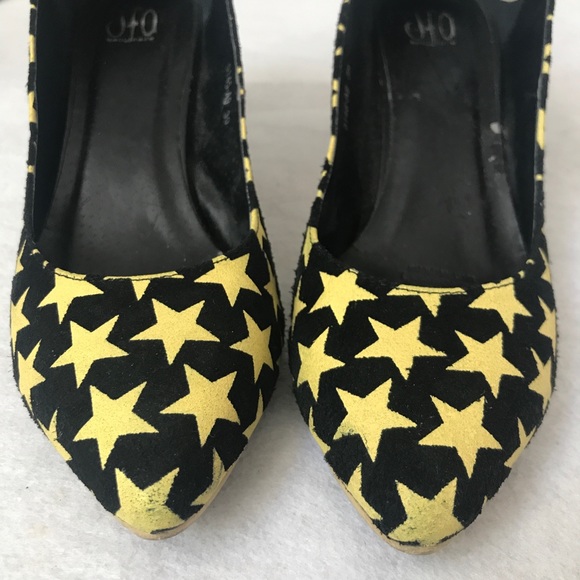 Black suede yellow stars pointy kitten heels pumps - Picture 5 of 5